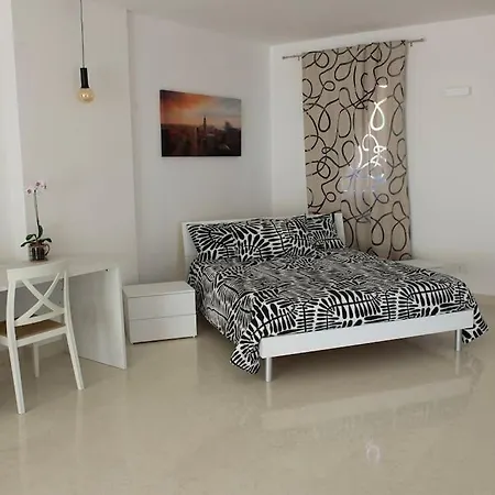 La Rocca House-openspace Apartment