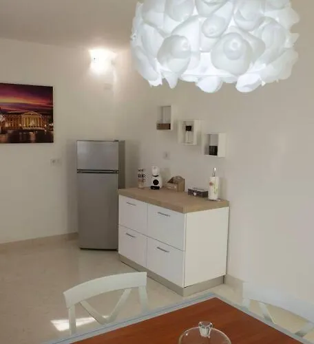 Apartman La Rocca House-openspace Caldiero